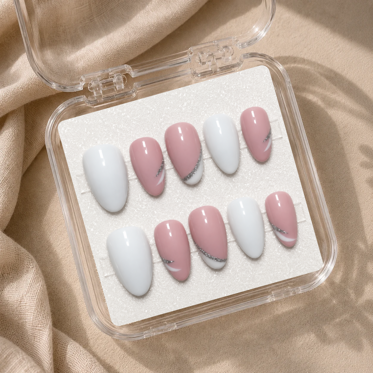 Blush Elegance – Rose poudré, blanc pur & détails argentés – Amande