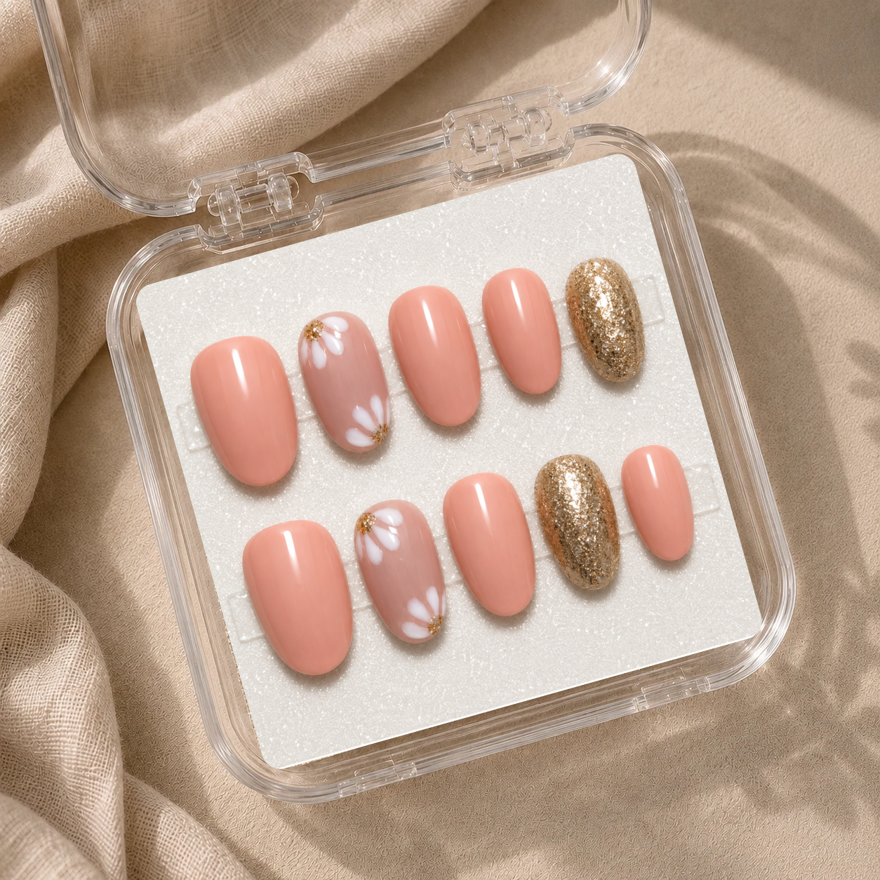 Golden Daisy – Nude pêche, marguerites blanches & paillettes dorées – Amande