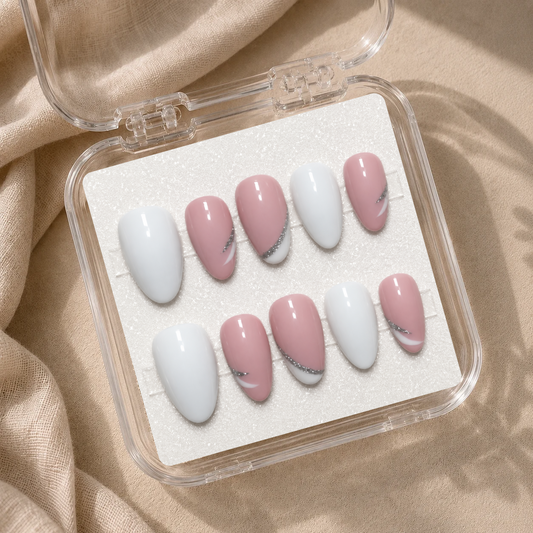 Blush Elegance – Rose poudré, blanc pur & détails argentés – Amande